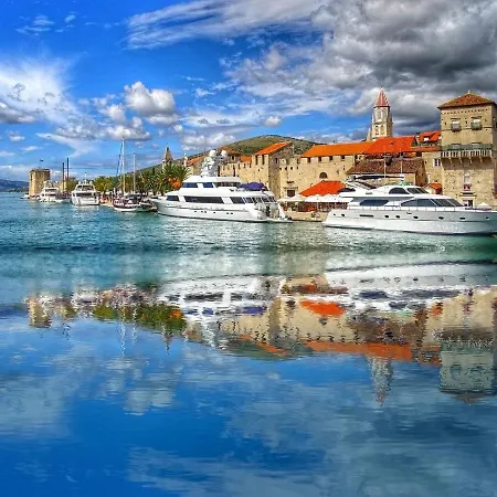 Apartments Danoa Ciovo Trogir Exterior photo